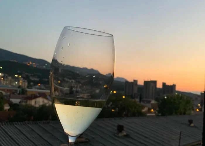 View Gem-free Parking & 100mbps Wifi 스코페