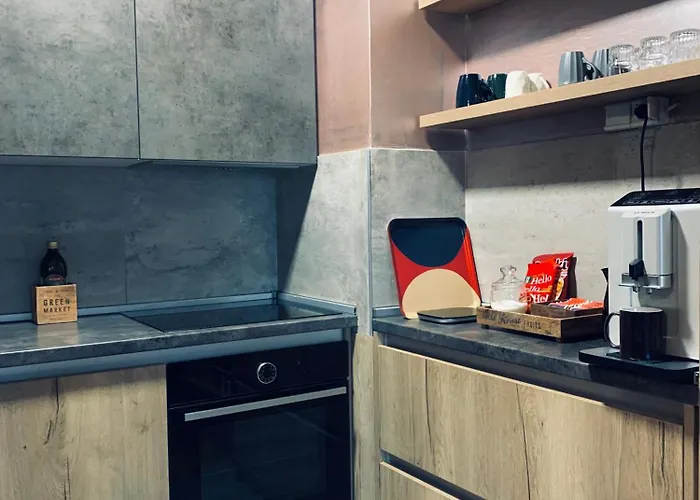 View Gem-free Parking & 100mbps Wifi